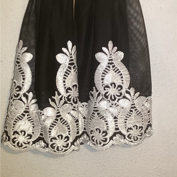 Small akira skirt - Picture 4 of 9